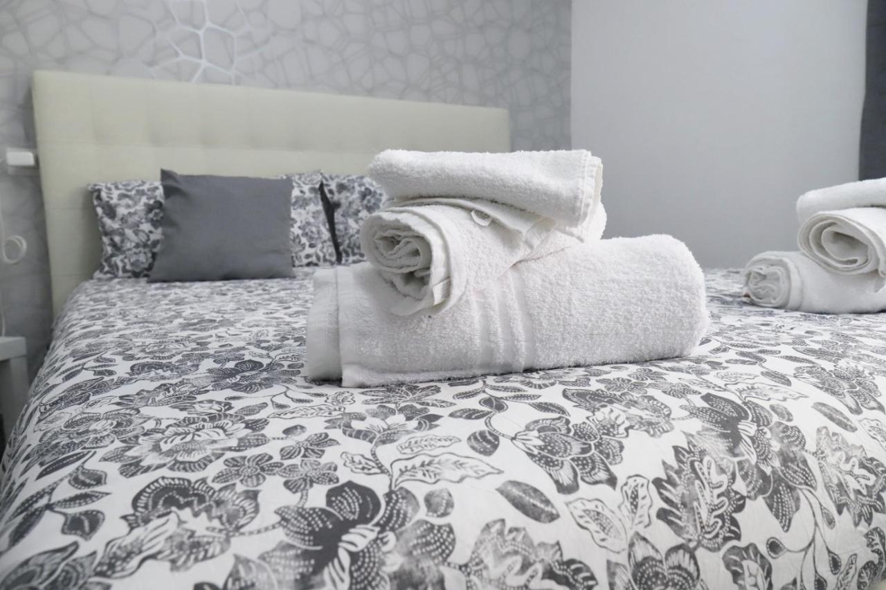 Suite Nicolai 165 Bari Bagian luar foto