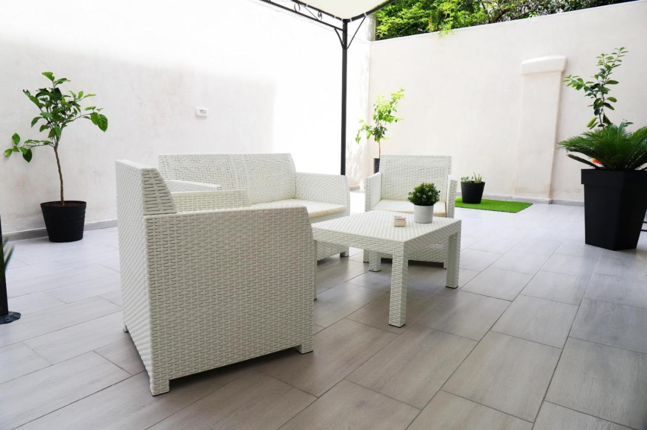 Suite Nicolai 165 Bari Bagian luar foto