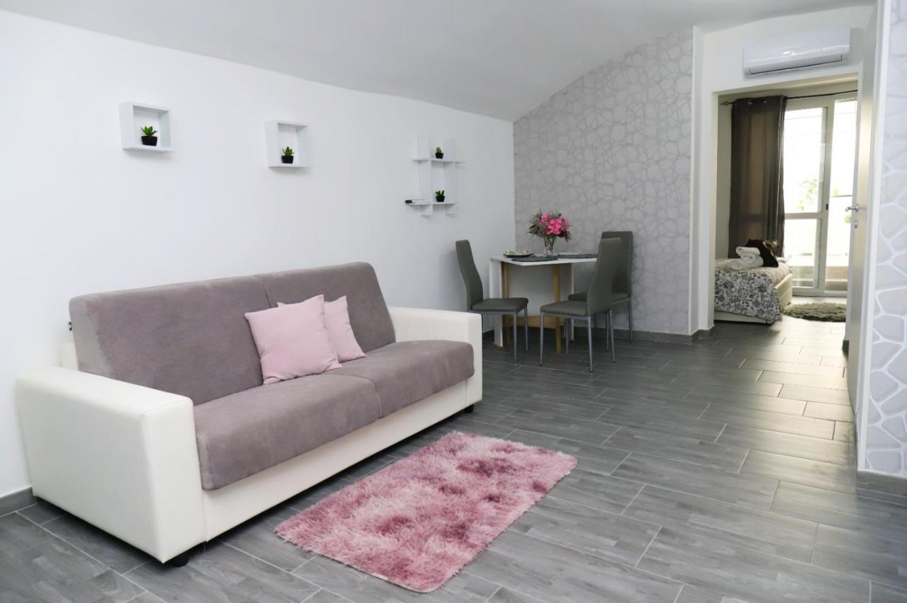 Suite Nicolai 165 Bari Bagian luar foto