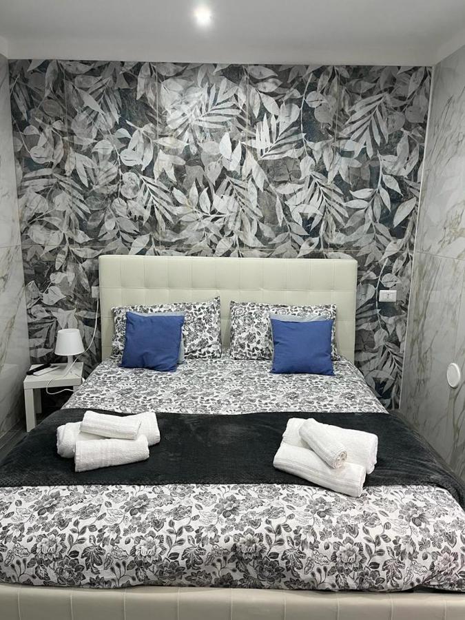 Suite Nicolai 165 Bari Bagian luar foto
